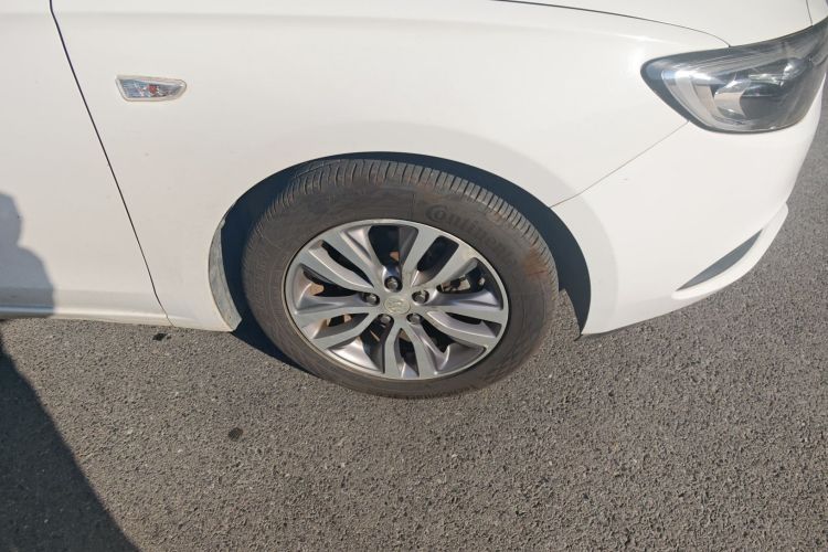 别克 英朗 2018款 18T 自动精英型车身外观10