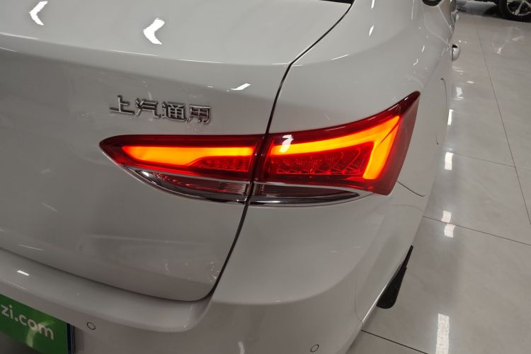 别克 英朗 2019款 18T 自动互联精英型 国VI车身外观9