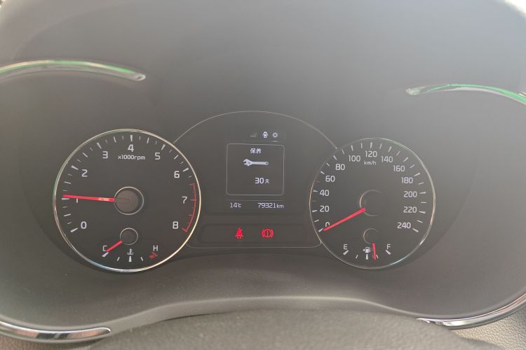 起亚K3 2016款 1.6L 手动GLS中控内饰14