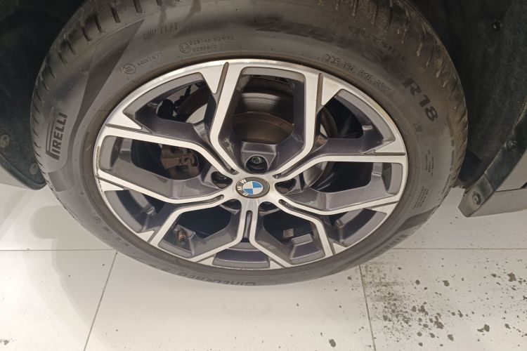 宝马X1 2021款 sDrive20Li 尊享型车身外观56