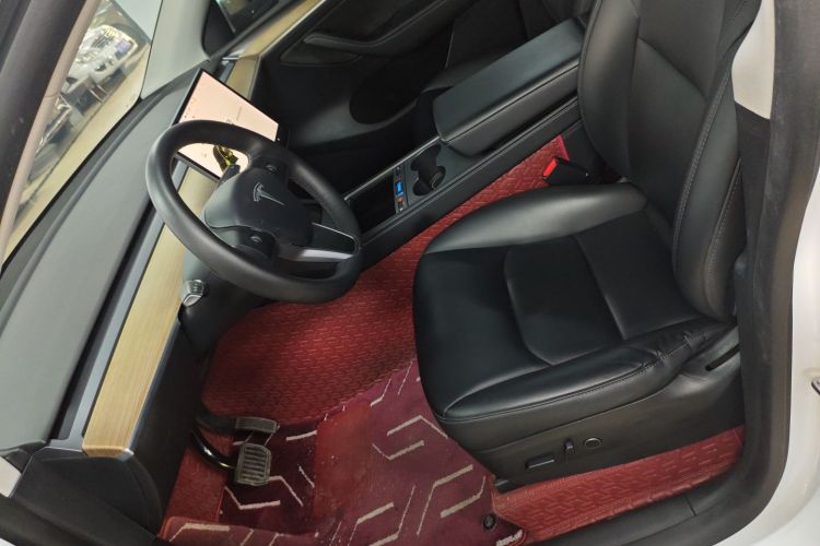 特斯拉 Model Y 2021款 标准续航后驱版局部细节19