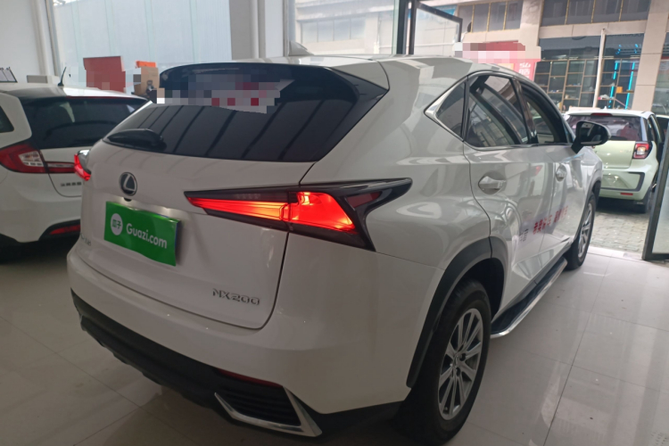 雷克萨斯NX 2017款 200 前驱 锋行版车身外观7