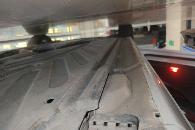 奔驰C级 2016款 C 200 运动版局部细节9002