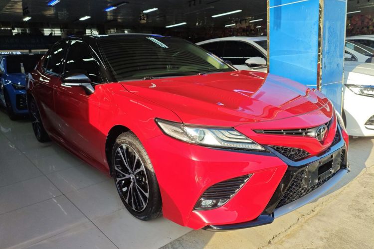 丰田 凯美瑞 2018款 2.0S 锋尚版车身外观3