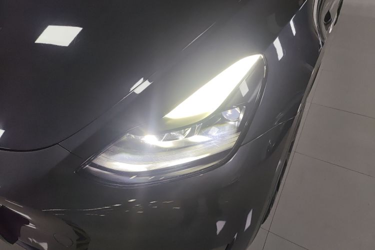 特斯拉 Model Y 2021款 长续航全轮驱动版局部细节36