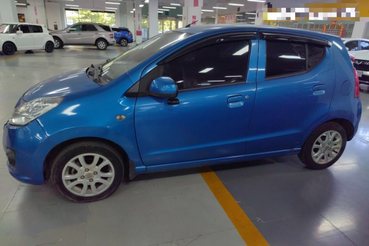 铃木 奥拓 2013款 1.0L 自动豪华型车身外观6003