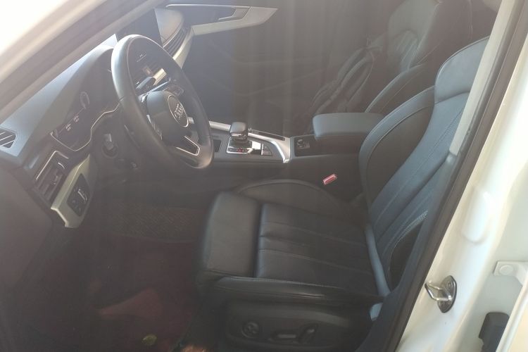 奥迪A4L 2020款 40 TFSI 豪华动感型局部细节19