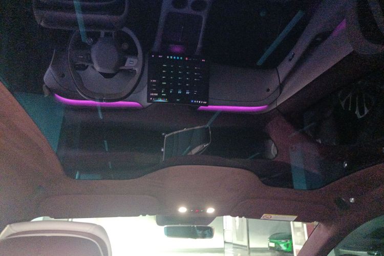 小米汽车 小米YU7 2025款 超长续航高性能四驱Max版中控内饰22