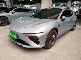 哪吒汽车 哪吒S猎装 2024款 增程300 标准版