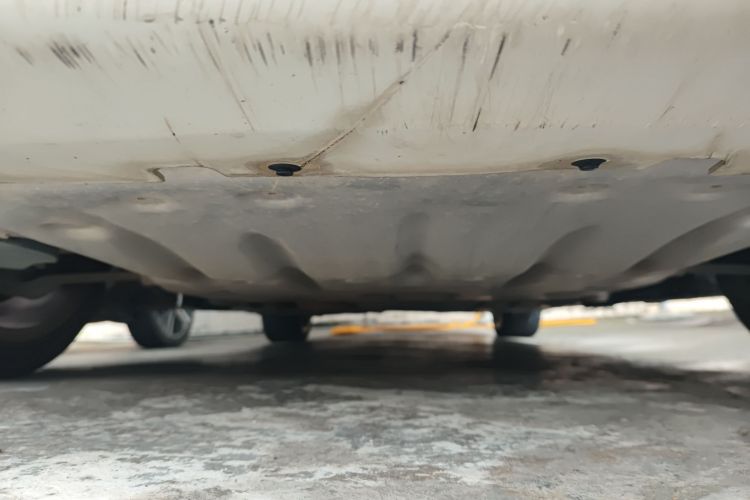 宝马3系 2019款 320i M运动套装局部细节9008