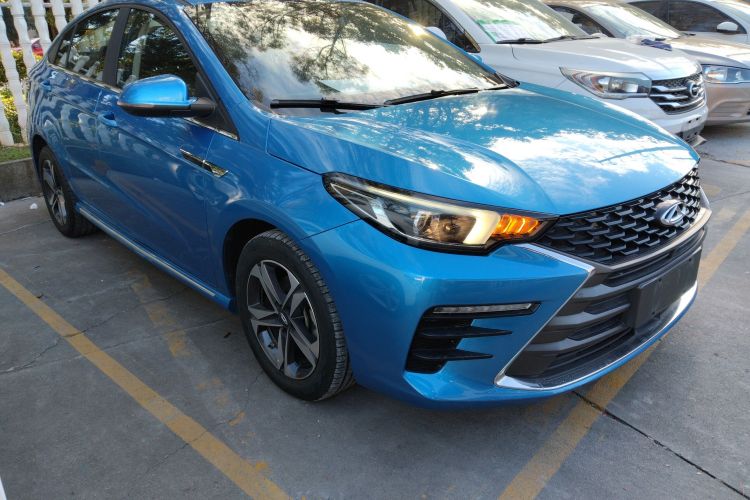 奇瑞 艾瑞泽5 PLUS 2021款 小AI 1.5T 手动型PLUS车身外观3