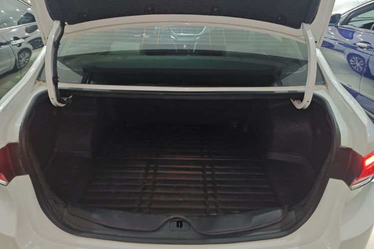 别克 英朗 2021款 改款 1.3T 自动轻混动精英型局部细节23