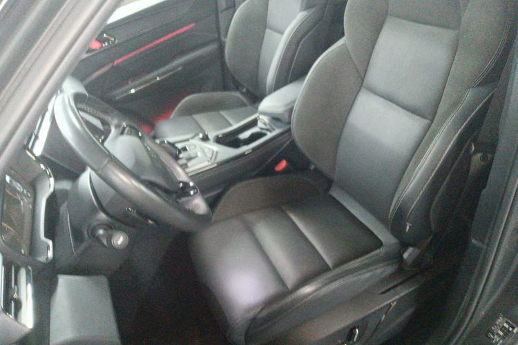 领克01 2021款 2.0TD 四驱劲Halo中控内饰19