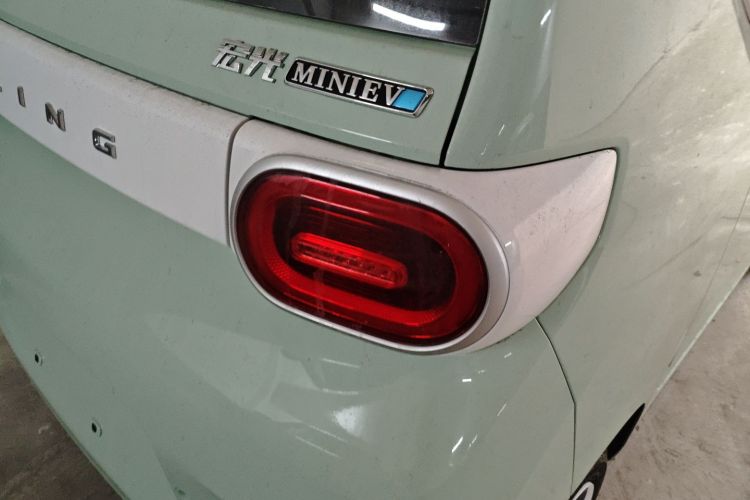 五菱汽车 宏光MINIEV 2024款 第三代 215km 青春版车身外观6006