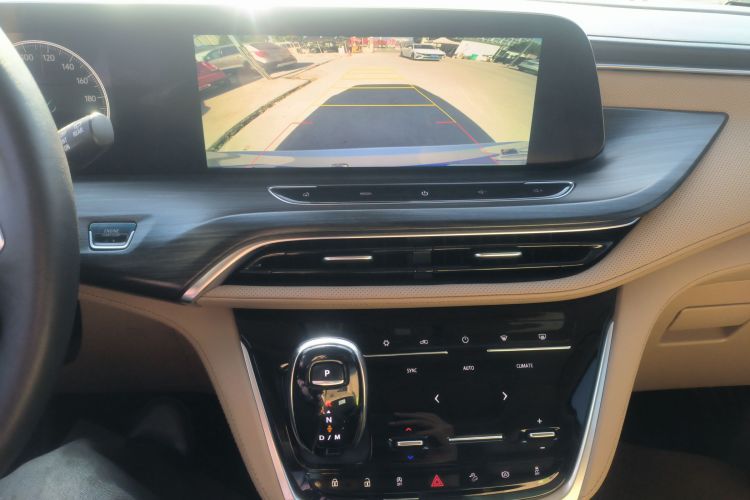 别克GL8 2021款 ES陆尊 653T 尊享型中控内饰16