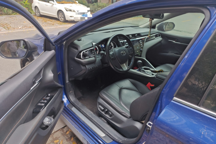 丰田 凯美瑞 2018款 双擎 2.5HG 豪华版中控内饰7003