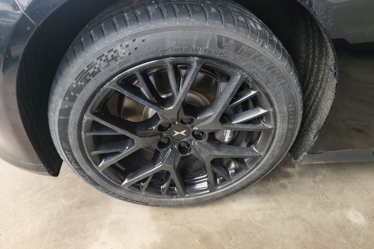 小鹏P7 2024款 P7i 702 Max 鹏翼版车身外观6007