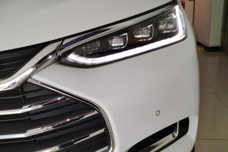 比亚迪 唐 2018款 2.0T 自动智联尊贵型 5座 国V局部细节36