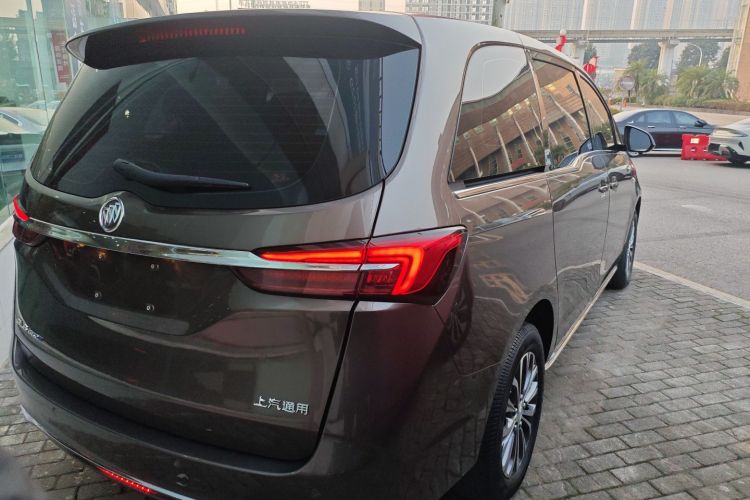 别克GL8 2023款 陆上公务舱 舒适型车身外观7