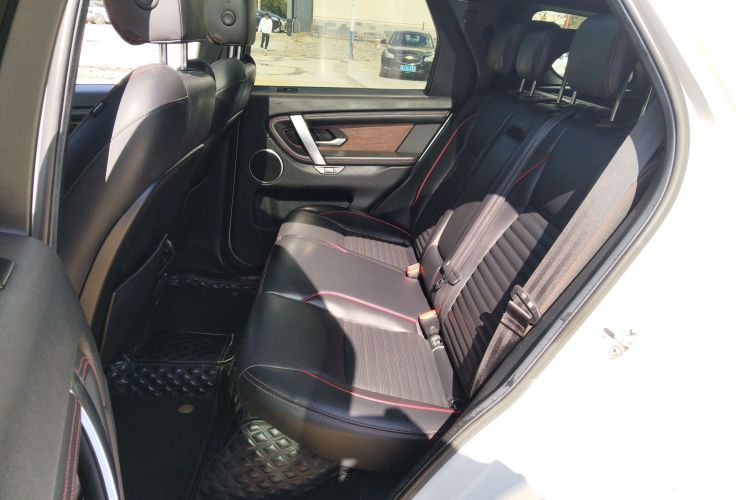 路虎 发现运动版 2022款 改款 249PS R-Dynamic S 性能版 5座中控内饰21