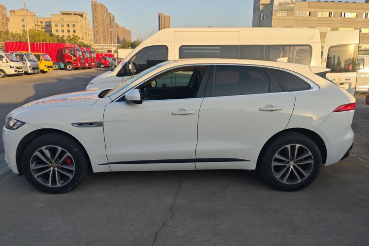 捷豹F-PACE 2016款 3.0 SC 四驱R-Sport运动版车身外观4