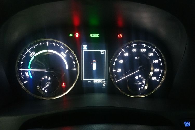 丰田 威尔法 2021款 皇冠 双擎 2.5L HV至尊版中控内饰14