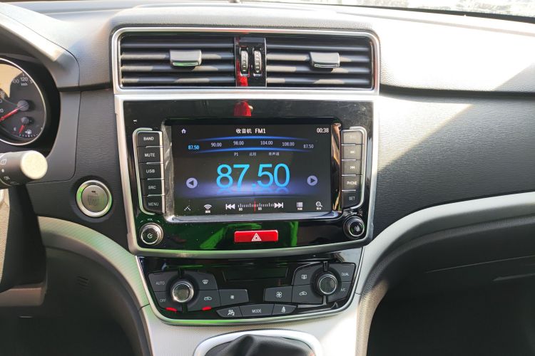 哈弗M6 2019款 1.5T 手动两驱精英型 国VI中控内饰16