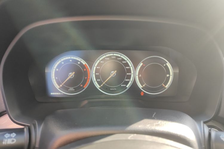 魏牌 VV7 2017款 2.0T 超豪型中控内饰14