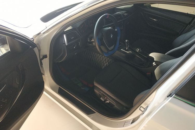 宝马3系 2016款 320Li 时尚型中控内饰20