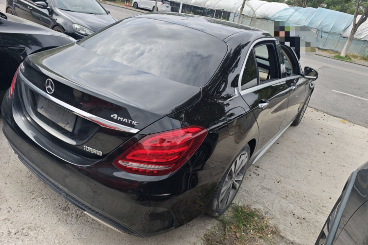 奔驰C级 2018款 C 200 L 4MATIC 运动版车身外观7