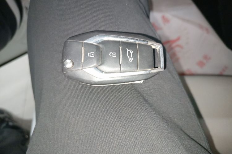 上汽大通MAXUS 大通G50 2022款 1.5T 自动畅游A中控内饰11