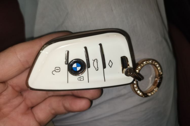 宝马X3 2022款 改款二 xDrive30i 尊享型 M曜夜套装中控内饰7001