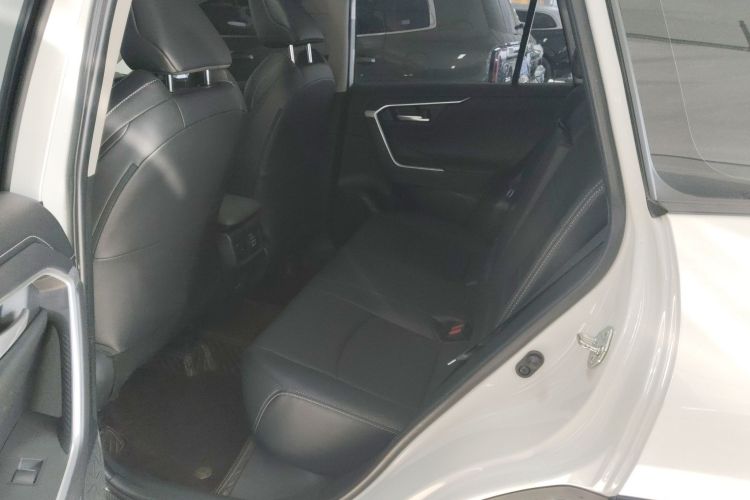 丰田 威兰达 2022款 2.0L CVT四驱豪华PLUS版中控内饰21