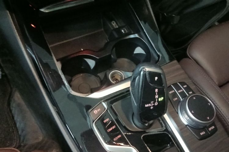 宝马X3 2020款 xDrive28i 豪华套装中控内饰18