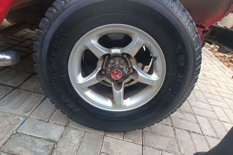 BAW北汽制造 212经典 2016款 2.0L 方门 四驱豪华型 国V车身外观10