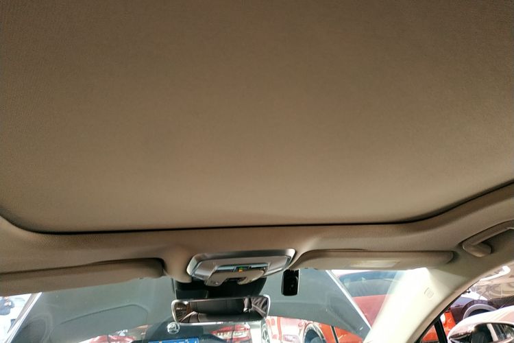 红旗H5 2023款 2.0T 自动智联旗畅版局部细节22