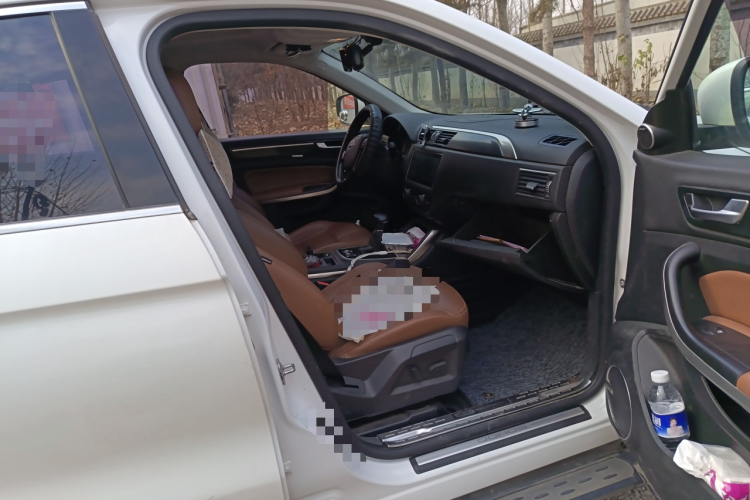 观致5 2018款 1.6T 自动旗舰型局部细节9005