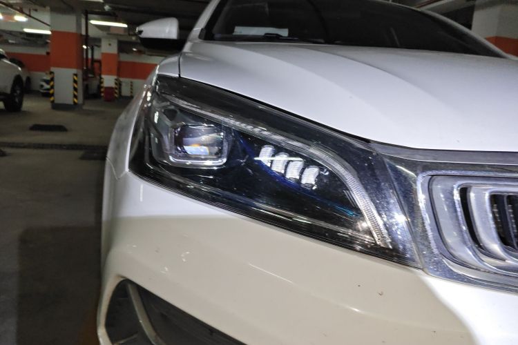 吉利汽车 帝豪 2019款 领军版 1.5L CVT向上互联型 国V车身外观8