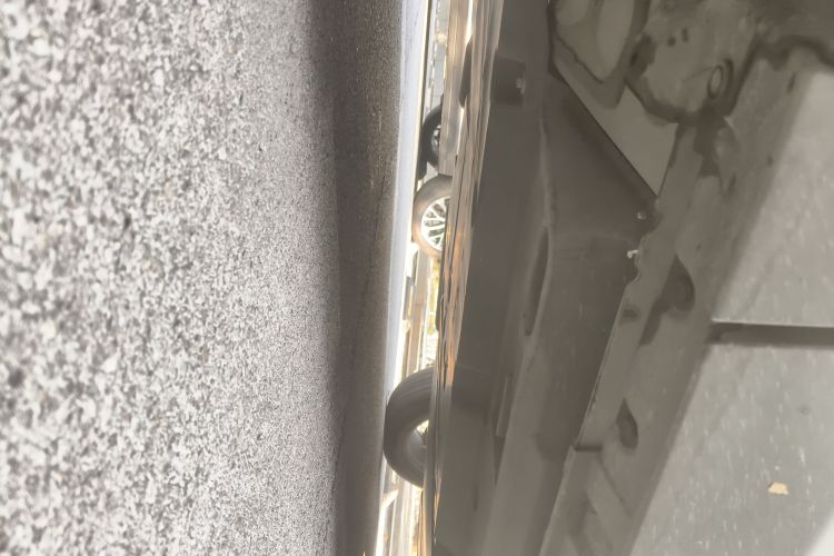 丰田 RAV4荣放 2020款 双擎 2.5L E-CVT四驱精英PLUS版局部细节9004