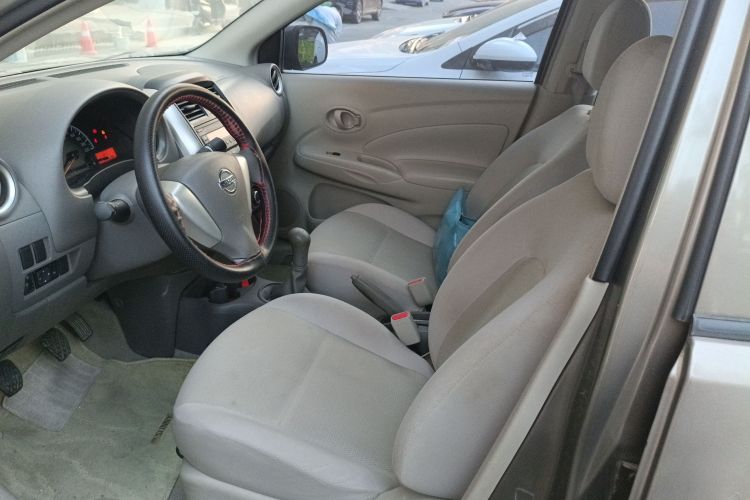 日产 阳光 2015款 1.5XE 手动精英版局部细节19