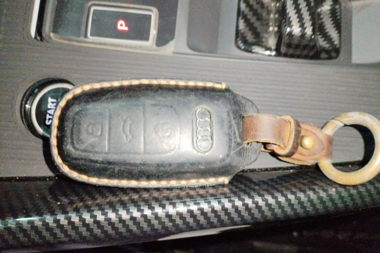 奥迪A3 2023款 改款 A3L Limousine 35 TFSI 进取致雅型中控内饰11