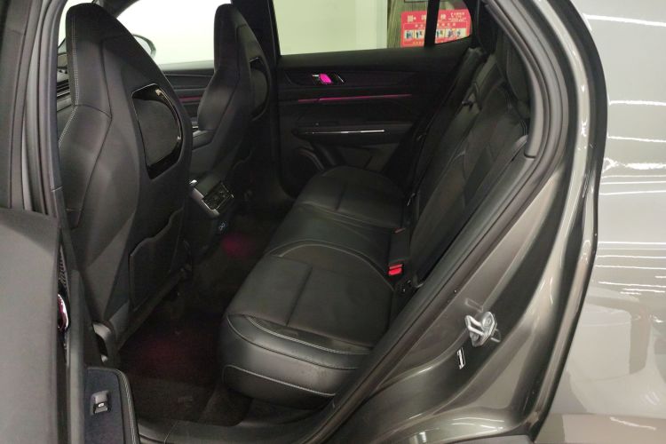 领克01 EM-P 2021款 1.5TD PHEV Halo中控内饰21