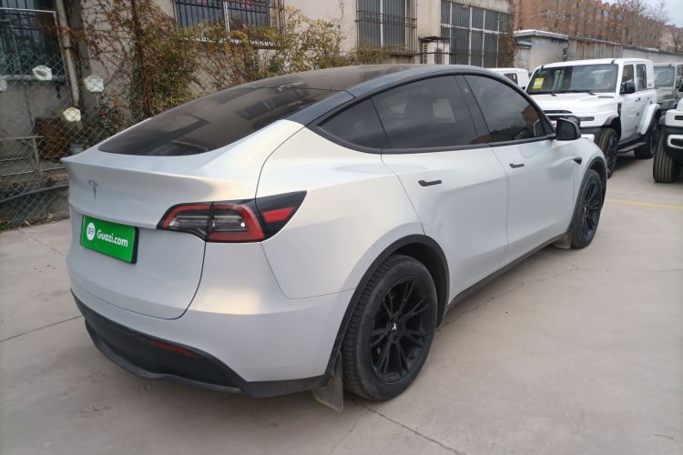 特斯拉 Model Y 2022款 改款 后轮驱动版车身外观7
