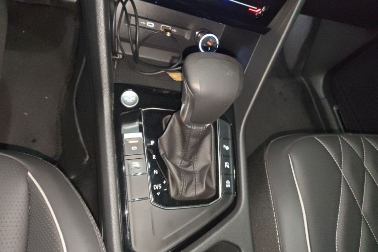 大众 途观L 2024款 330TSI 自动两驱R-Line越享版局部细节18