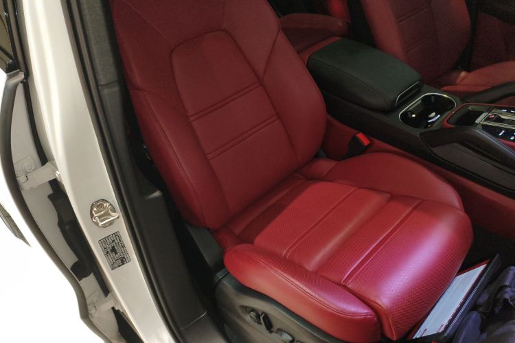 保时捷 Cayenne新能源 2023款 Cayenne E-Hybrid 2.0T 铂金版局部细节41