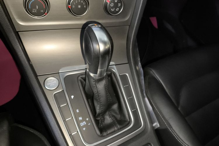 大众 高尔夫 2016款 230TSI 自动豪华型中控内饰18