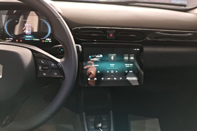 零跑汽车 零跑T03 2022款 耀金版局部细节16