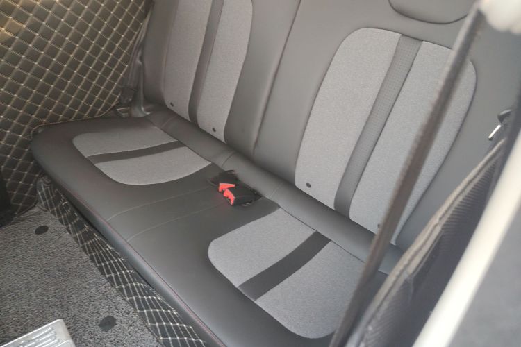 五菱汽车 宏光MINIEV 2022款 GAMEBOY 200km 玩咖款 磷酸铁锂中控内饰7004