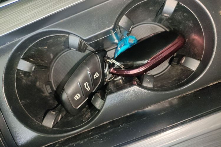 荣威RX5 2021款 PLUS 300TGI 自动Ali国潮豪华荣麟版中控内饰11