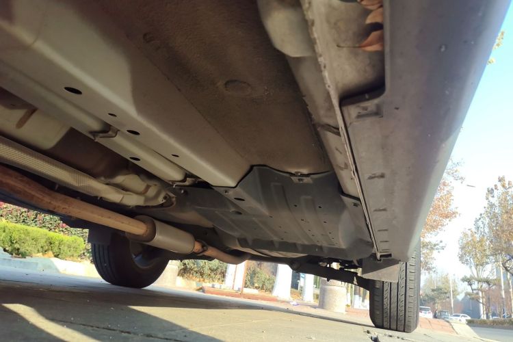 北京现代ix35 2015款 2.0L 手动两驱舒适型 国V局部细节9004